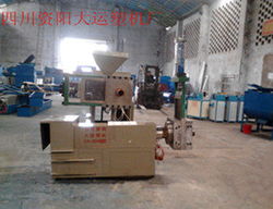 排煙除臭處理系統(tǒng)環(huán)保節(jié)能減排低碳生活大運塑機最給力